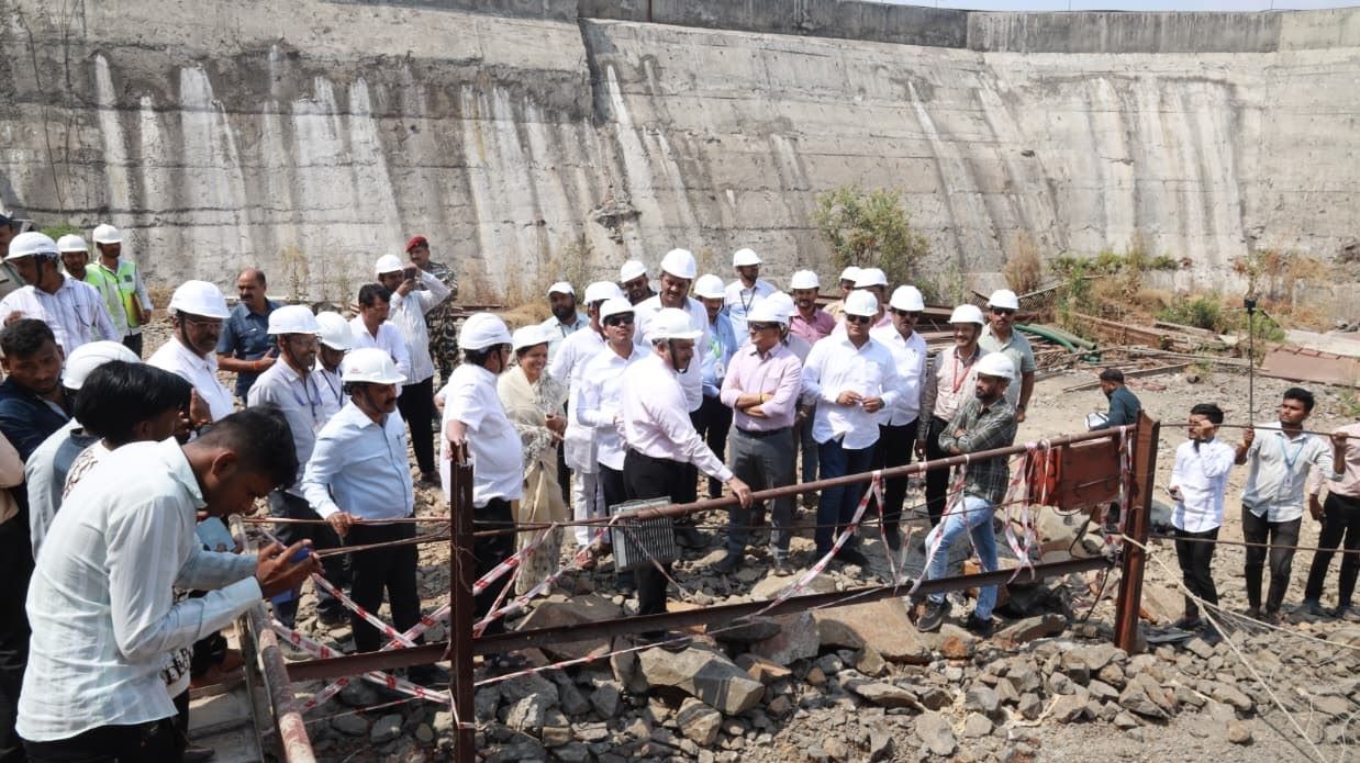 भामा आसखेड पाणीपुरवठा प्रकल्पाची महापौर, आयुक्त व पदाधिकाऱ्यांकडून पाहणी...