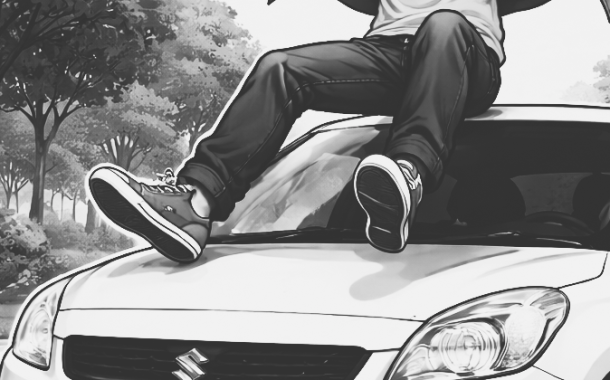 घाबरून त्याने गाडीच्या बोनेटवरून उडी मारली...