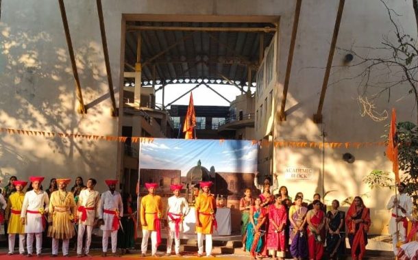 हिंजवडीत शिवजयंतीनिमित्त विद्यार्थ्यांनी घेतली शिवरायांच्या आदर्शांची शपथ...