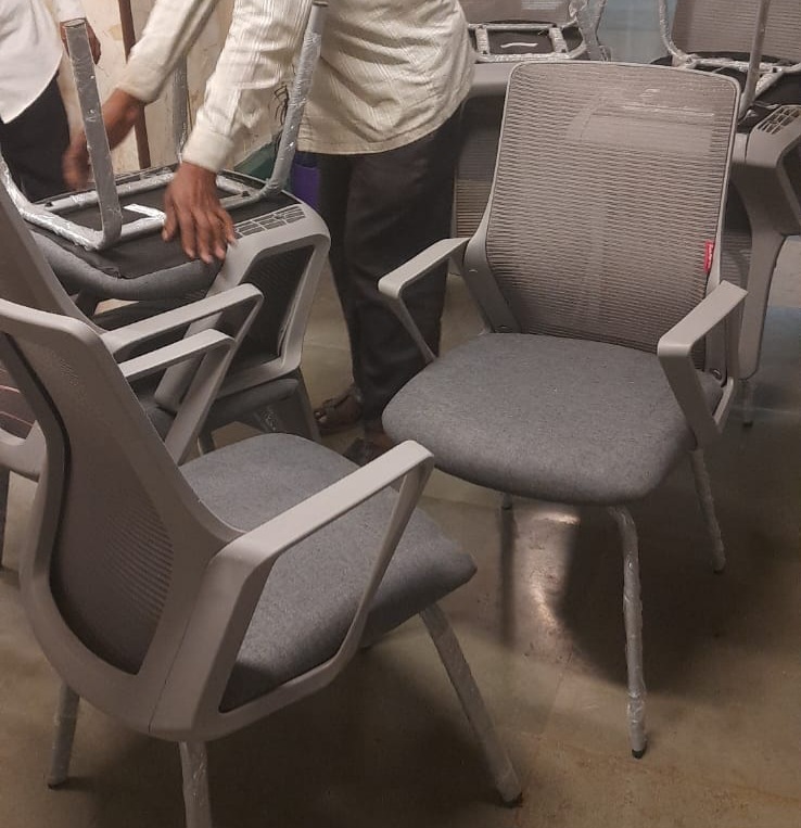 आता सत्ताधाऱ्यांचा मोर्चा अनावश्यक खुर्ची खरेदीकडे..