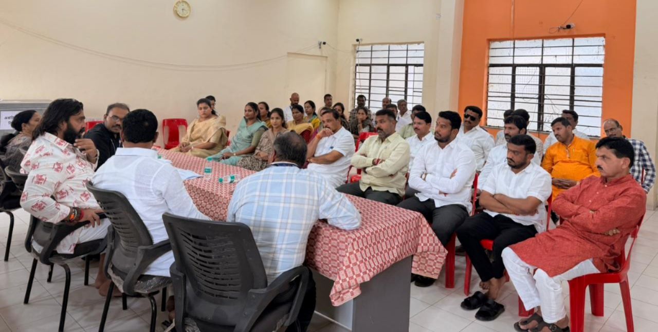 श्रीक्षेत्र आळंदी तीर्थक्षेत्रातील पायाभूत सुविधांसाठी पाठपुरावा...