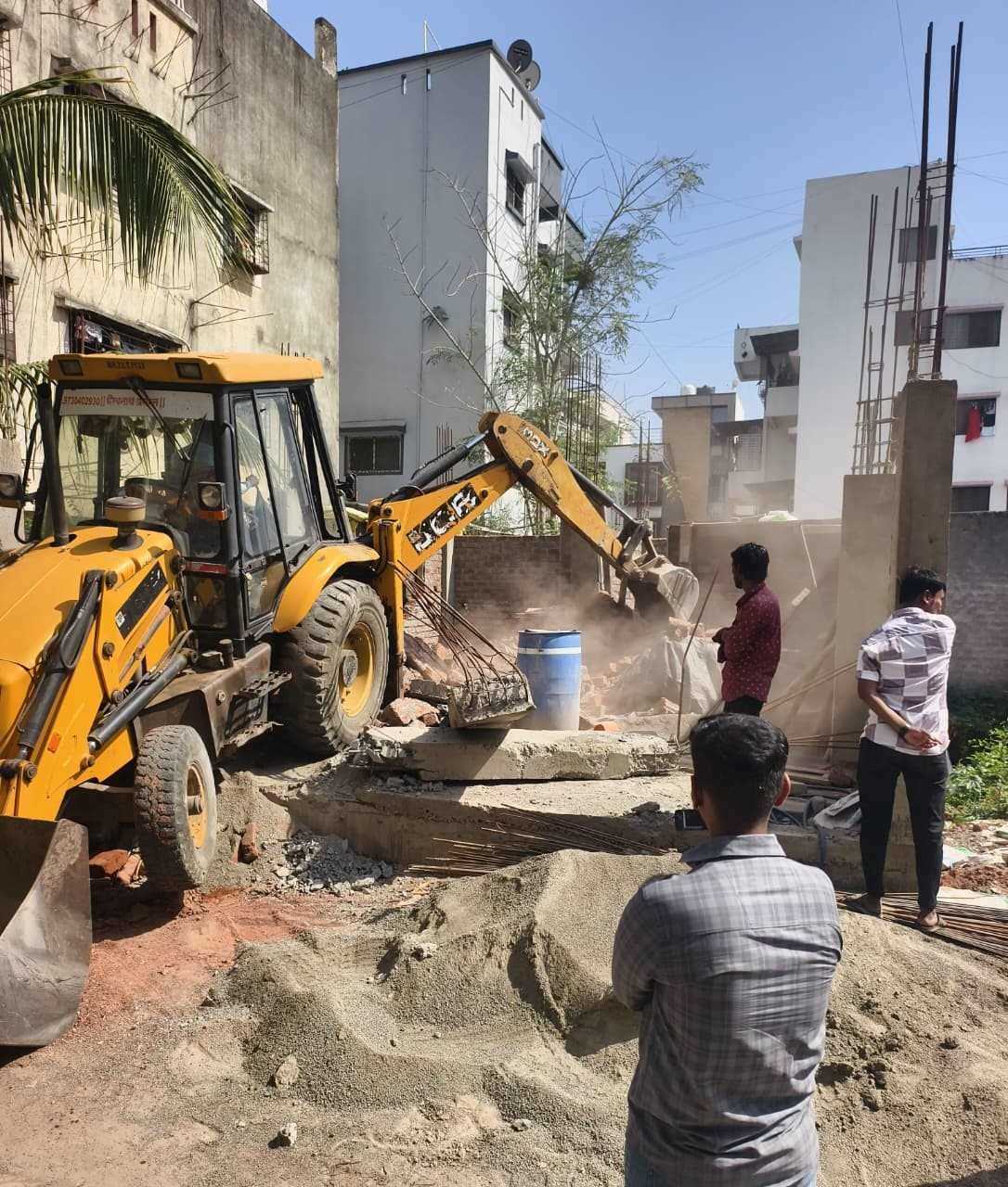 महापालिकेची धडक कारवाई सुरू...