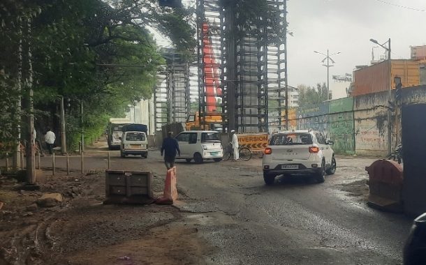 आधी रस्त्यांची दुरुस्ती, मगच मेट्रोला निधी..