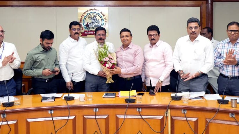एमआयडीसीतील पाणी, स्वच्छता व रस्ते प्रश्न तातडीने सोडवणार - आयुक्त डॉ. विजय सूर्यवंशी..