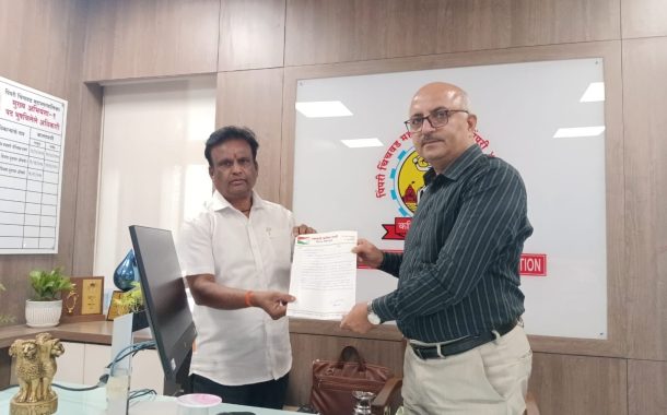 शहर अभियंत्यांना तीन निवेदने; तातडीने कारवाईचे आश्वासन