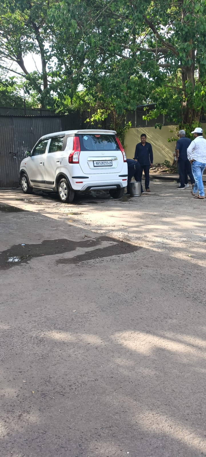 पाणीटंचाईच्या काळात महापालिकेच्या यांत्रिकी विभागाची पाण्याची उधळपट्टी चर्चेत..