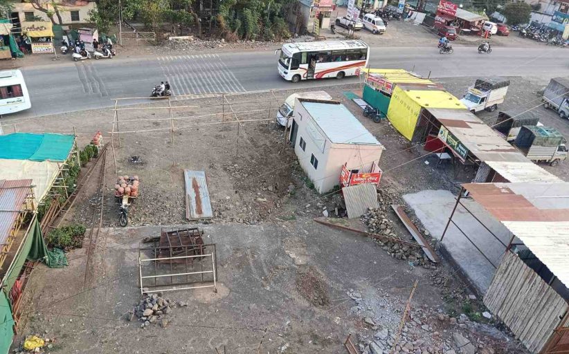 भूगाव येथे विनापरवाना शेड, दुकाने व नर्सरीची उभारणी..