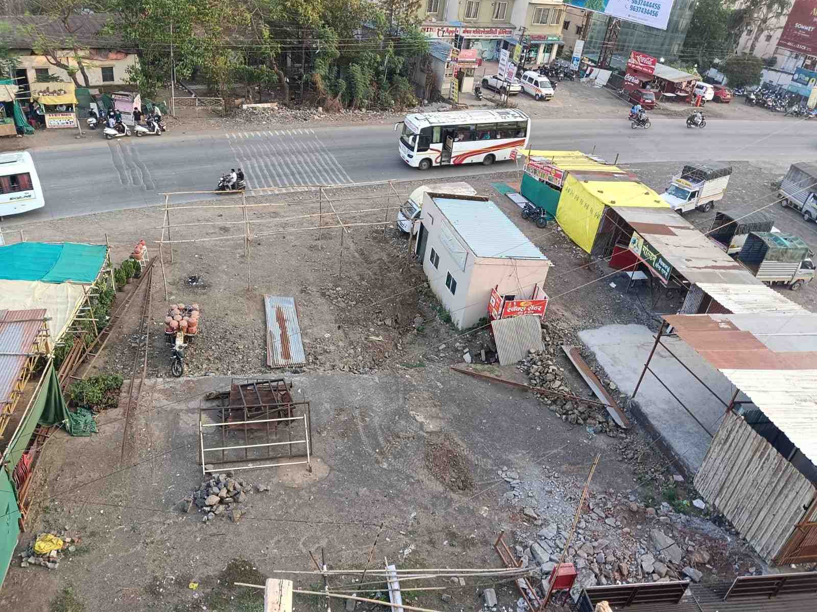 भूगाव येथे विनापरवाना शेड, दुकाने व नर्सरीची उभारणी..