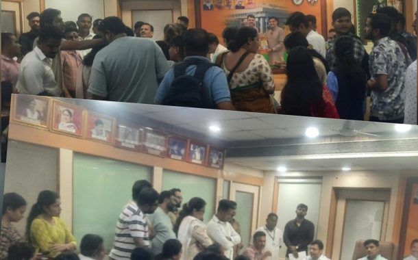 (ब्रेकिंग अपडेट) भटक्या कुत्र्यांवरून महापौर दालनात सोसायटीतील दोन गट हमरीतुमरीवर..