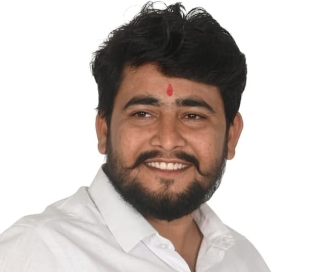 रिक्षा चालकांच्या संयमाचा अंत...