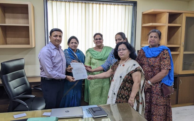 प्रभाग क्र. १५ मधील धोकादायक व अनधिकृत केबल्स आणि वायरचे जाळे तात्काळ हटवा...