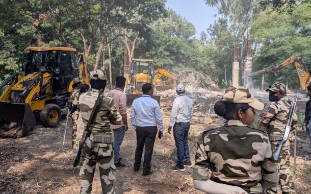 जॉगर्स पार्क परिसरातील १५०० चौरस मीटर अतिक्रमण हटविले...