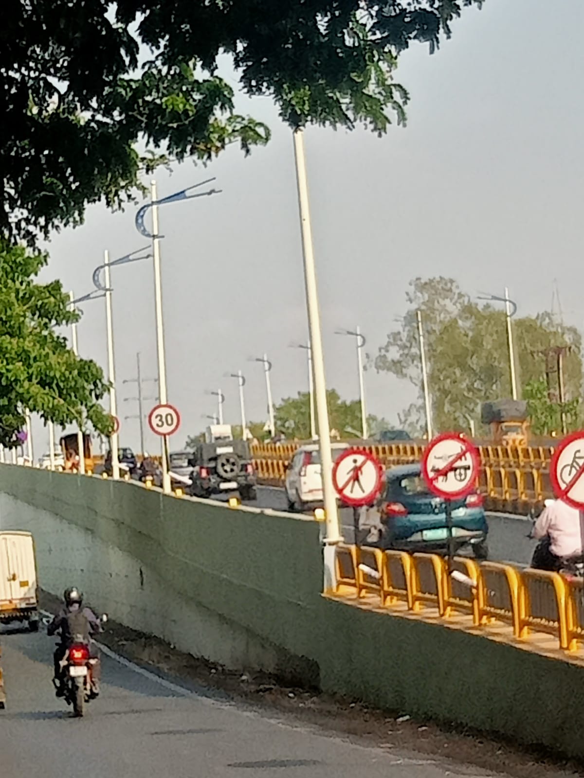 रक्षक चौक भुयारी मार्गावर वाहतूक सुरू; वेगमर्यादा पाळण्याचे आवाहन...