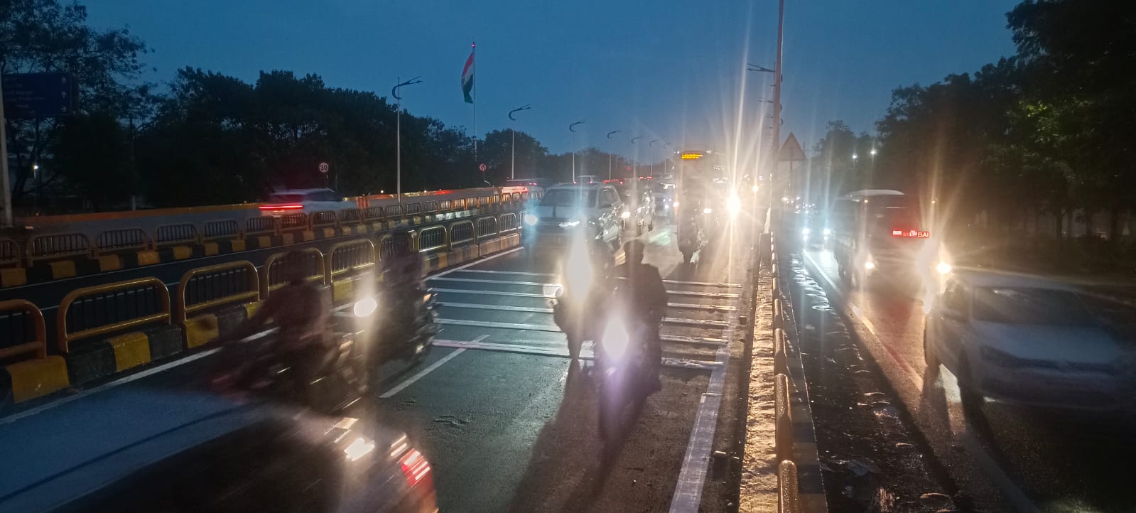 पिंपळे निलख येथील रक्षक चौक उड्डाणपूल वाहतुकीसाठी खुला..