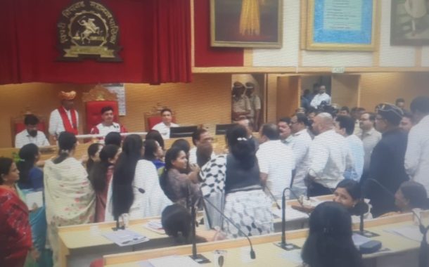 अखेर राष्ट्रवादीच्या नगरसेवकांचा संयम सुटला; सभेत काहीकाळ गोंधळ..