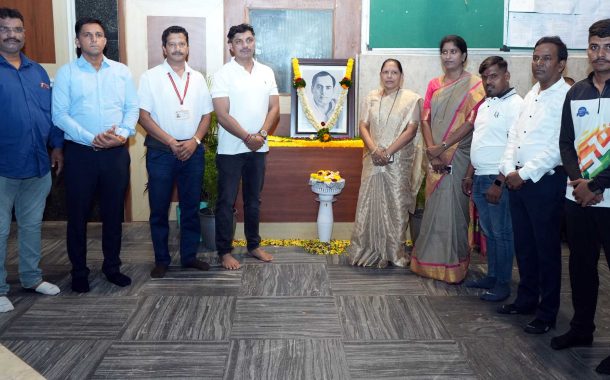 माजी पंतप्रधान राजीव गांधी यांना पिंपरी-चिंचवड महापालिकेत अभिवादन...