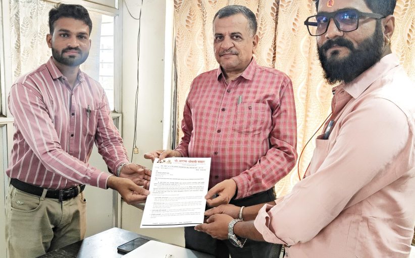 मतदार याद्यांमधील दुबार नावे हटवण्यासाठी अरुण पवार यांचा पाठपुरावा..