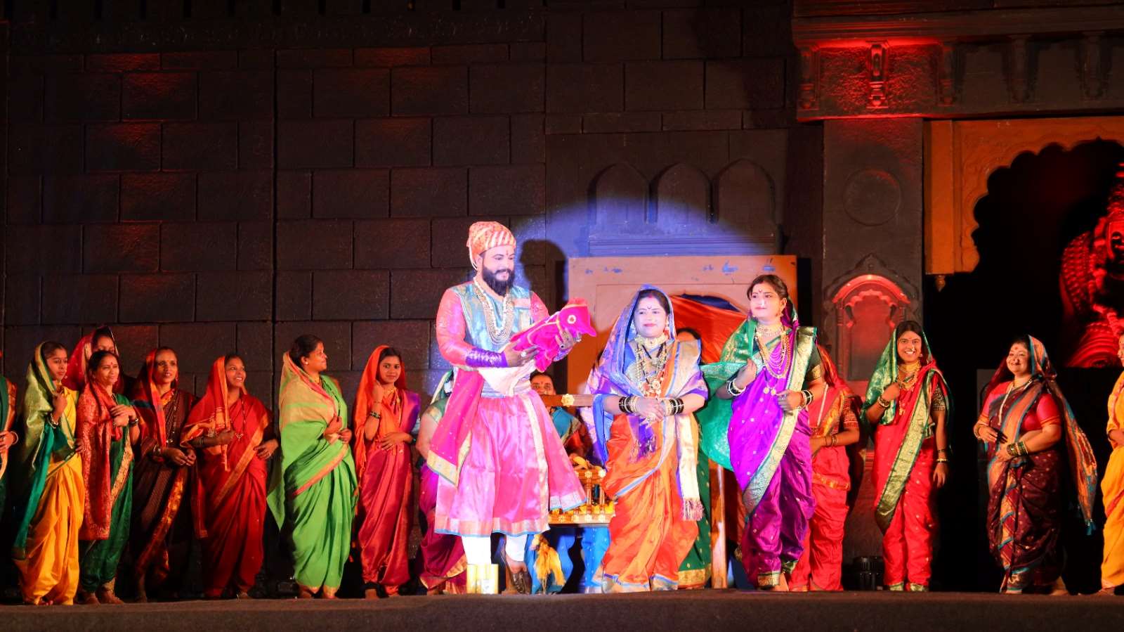 शिवरूद्र शंभुराजे’ महानाट्याला शिवप्रेमींची उत्स्फूर्त दाद..