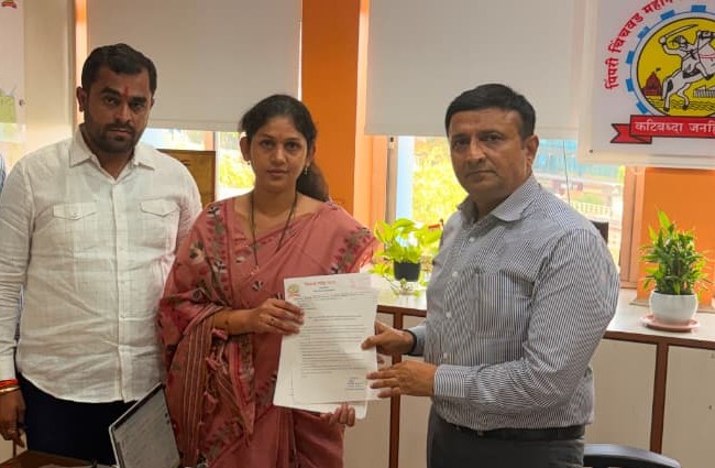 महापालिका शाळांमध्ये स्वतंत्र डेटा ऑपरेटर नियुक्त करा - नगरसेविका ऐश्वर्या तरस...  
