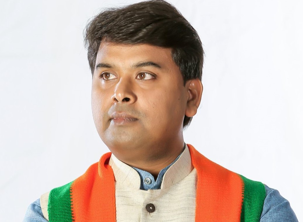फुगेवाडी विषारी दारू दुर्घटनेतील पीडितांना मदत मिळवून देण्यासाठी आमदार अमित गोरखे यांचा पाठपुरावा..