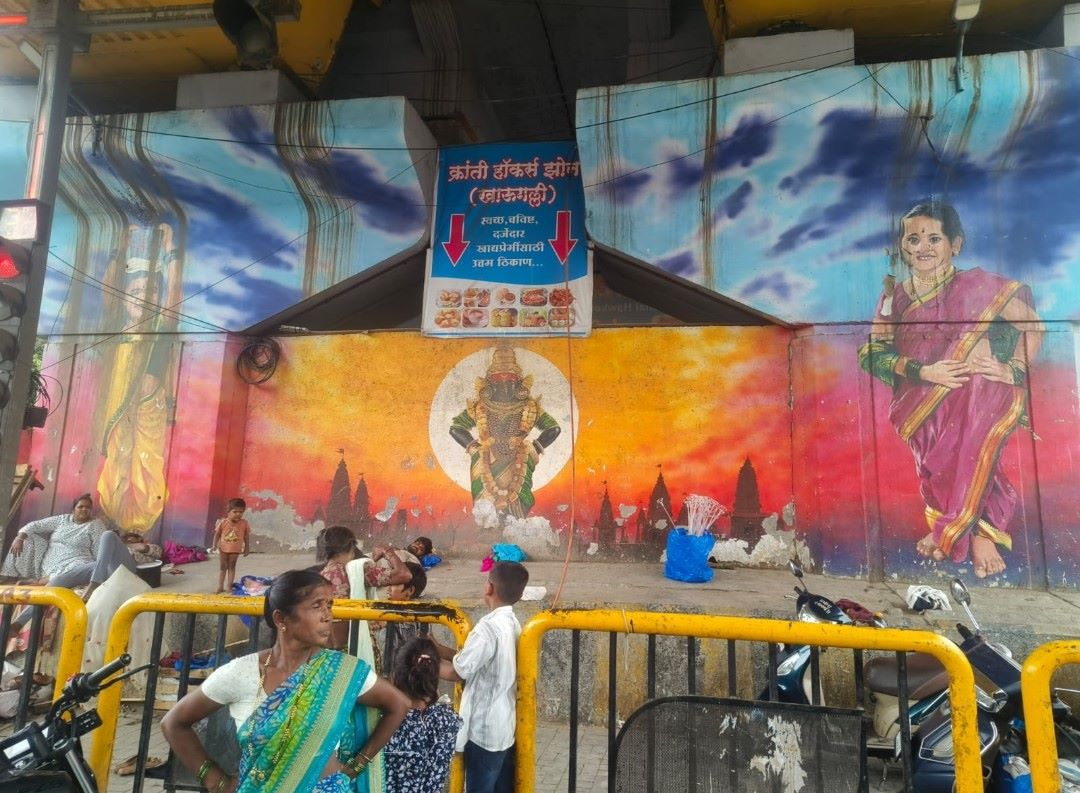 पालखी सोहळ्यापूर्वी निगडी उड्डाणपुलावरील तैलचित्रांचे सुशोभीकरण करण्याची मागणी...