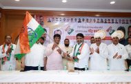 अडचणीत काँग्रेसचा कार्यकर्ता सोबत आहे - सतेज पाटील...