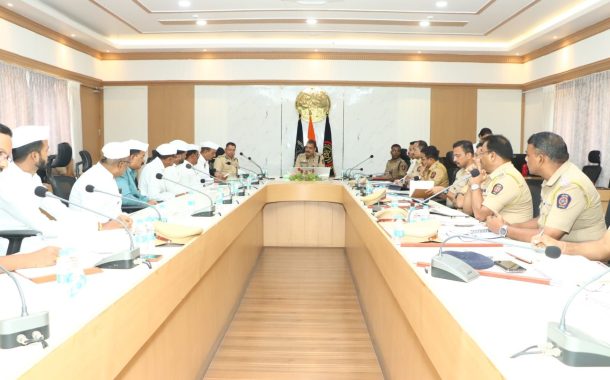 आषाढी वारी पालखी सोहळ्याच्या पार्श्वभूमीवर पिंपरी-चिंचवड पोलीस आयुक्तालयात आढावा बैठक....