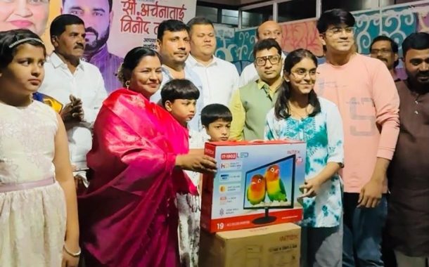 वाढदिवसानिमित्त गुणवंत विद्यार्थ्यांचा गौरव...