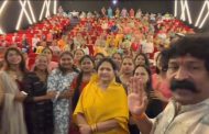 'देऊळ बंद' चित्रपटाचा २ हजारांहून अधिक महिलांनी घेतला आनंद...