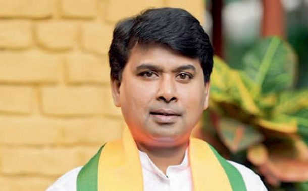 राज्यातील बेकायदेशीर वृक्षतोडीचा मुद्दा विधान परिषदेत; आमदार अमित गोरखे यांच्या तारांकित प्रश्नावर वनमंत्री गणेश नाईक यांनी दिली महत्त्वपूर्ण माहिती...