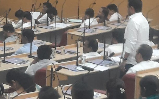 ‘मोशीगावाने संपूर्ण महापालिकेचा ठेका घेतलाय का?..