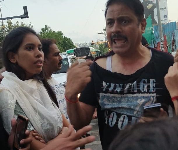 सांगवी पोलीस ठाण्यातील कथित मारहाणप्रकरणी 'आप'कडून DCP विवेक पाटील यांच्या निलंबनाची मागणी...