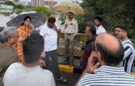 पूरग्रस्तांच्या मदतीसाठी नगरसेविका ऐश्वर्या तरस ऑनफिल्ड...