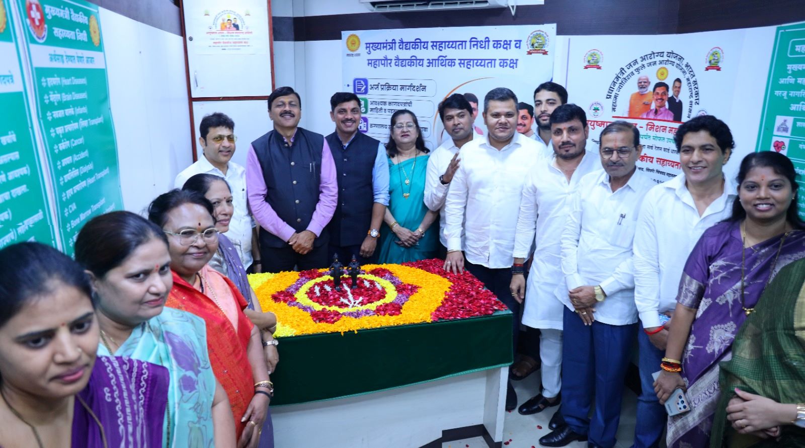 आयुष्यमान भारत व महात्मा फुले जनआरोग्य योजनेंतर्गत नागरिकांना पाच लाखांपर्यंत कॅशलेस उपचाराची सुविधा....