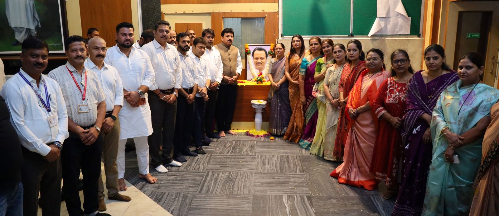 महापालिकेच्या वतीने महाराष्ट्र राज्याचे दिवंगत उप मुख्यमंत्री अजितदादा पवार यांना जयंतीनिमित्त अभिवादन...