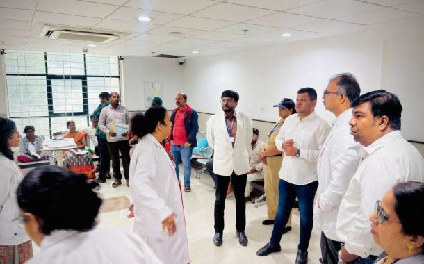 रुग्णसेवेचा आढावा घेण्यासाठी सभापती अभिषेक बारणे 'ऑनफिल्ड'..