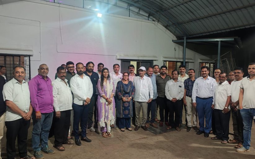 प्रभाग ११ आणि १३ मधील नागरिकांनी नगरसेवकांसमोर वाचला समस्यांचा पाढा.. 