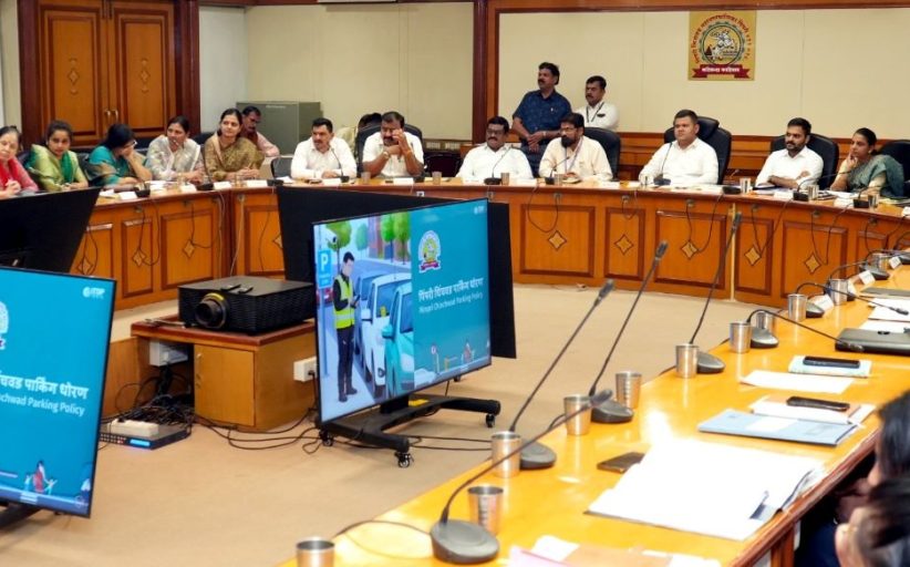 पिंपरी-चिंचवडमध्ये लवकरच 'स्मार्ट पार्किंग' धोरण; रस्त्यांवरील कोंडी फोडण्यासाठी महापालिकेचे पाऊल - अभिषेक बारणे...
