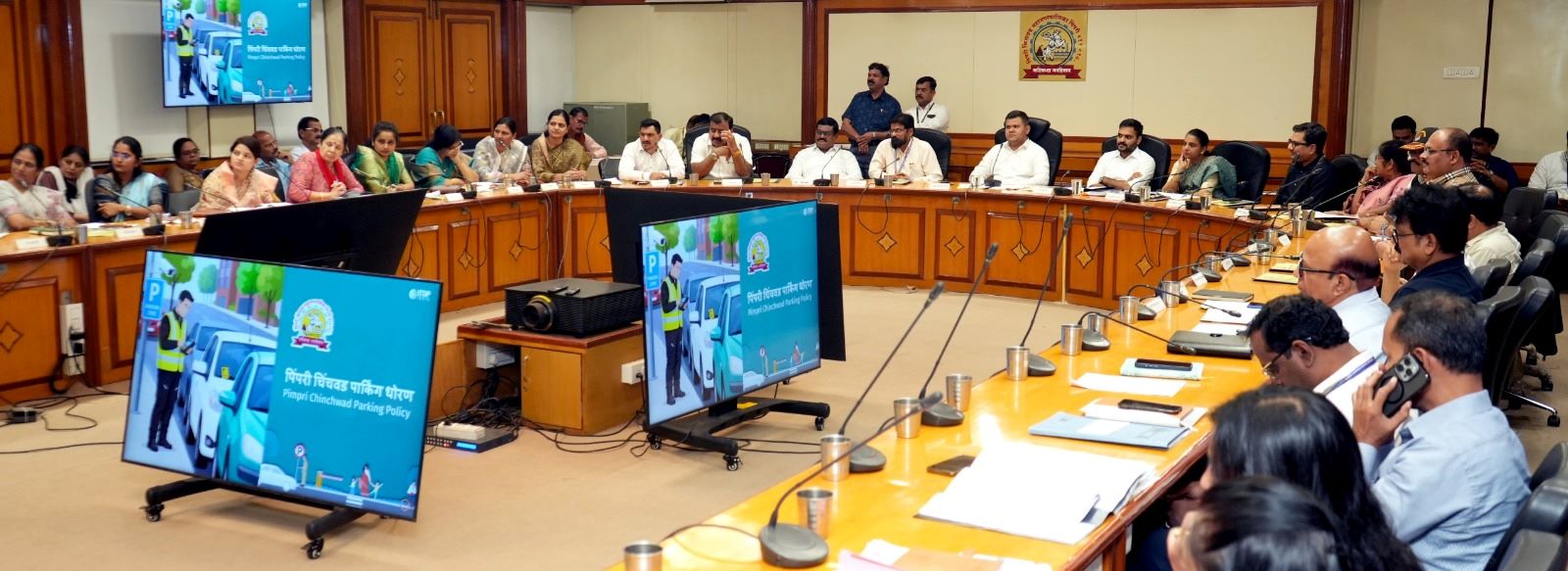 पिंपरी-चिंचवडमध्ये लवकरच 'स्मार्ट पार्किंग' धोरण; रस्त्यांवरील कोंडी फोडण्यासाठी महापालिकेचे पाऊल - अभिषेक बारणे...