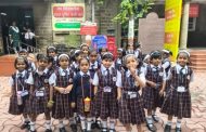 पुणे GPO मध्ये विद्यार्थ्यांनी जाणून घेतली टपाल सेवेची कार्यप्रणाली...