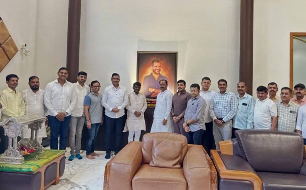 सोलापूरच्या आमदारांची शंकर जगताप यांच्या निवासस्थानी स्नेहभेट...!