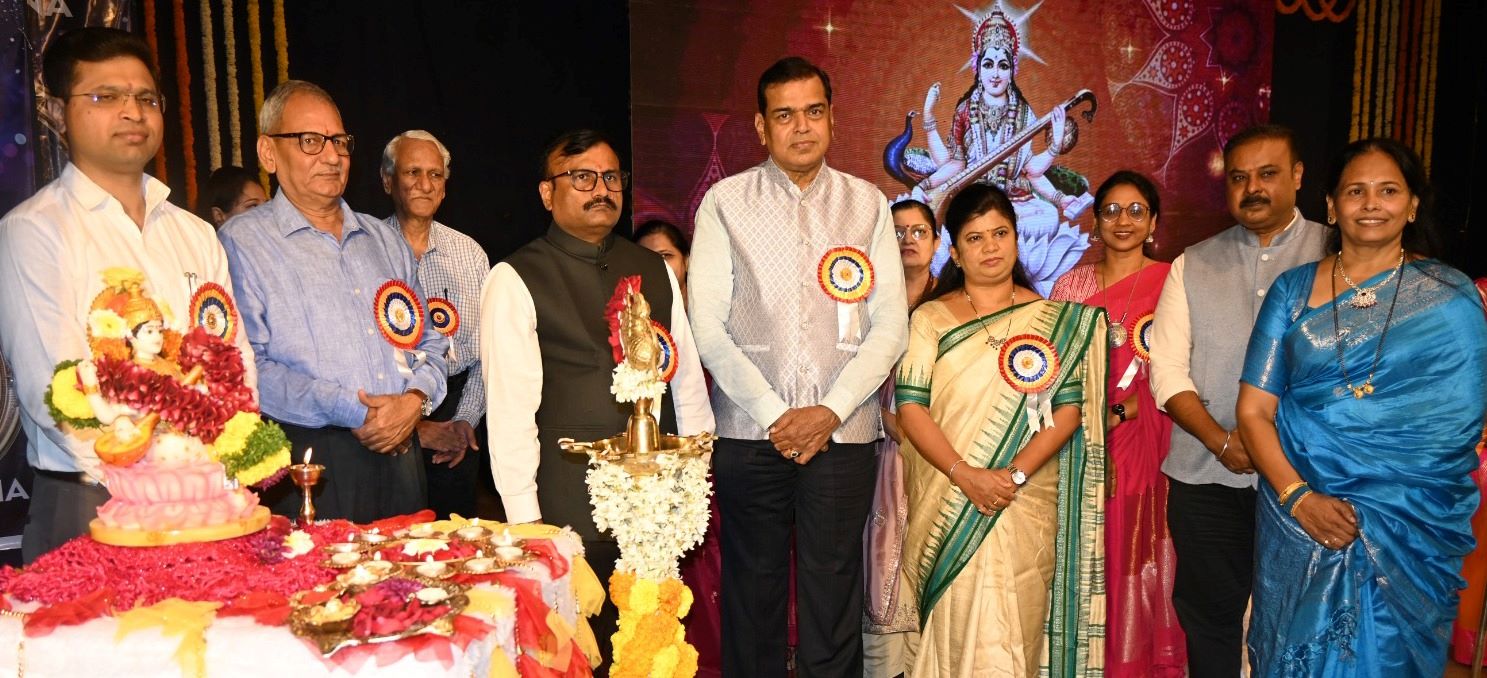प्रतिभा ज्युनिअर कॉलेजमध्ये ‘दीक्षारंभ - स्वागत सोहळा 2026’ उत्साहात संपन्न...