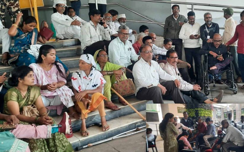 दिव्यांगांच्या टपऱ्यांवरील कारवाईच्या निषेधार्थ प्रहार दिव्यांग क्रांती संघटनेचा महापालिकेत ठिय्या..