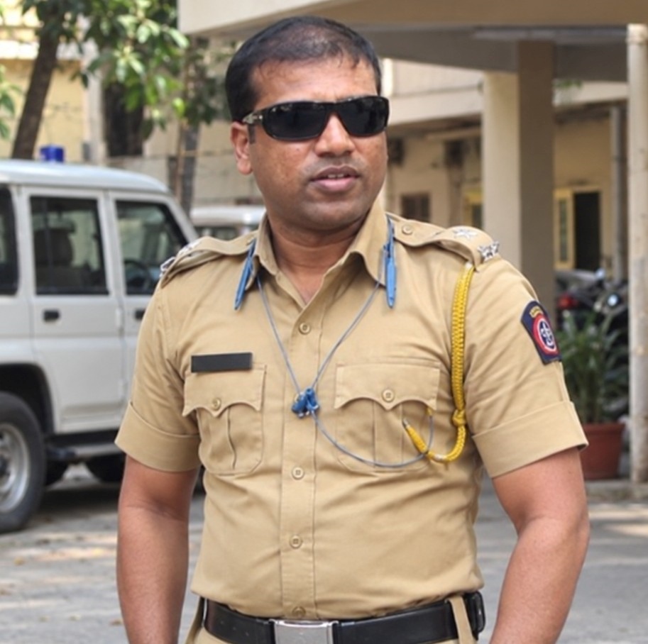 निगडीत पिस्तुलातून गोळी झाडून पोलीसाची आत्महत्या..