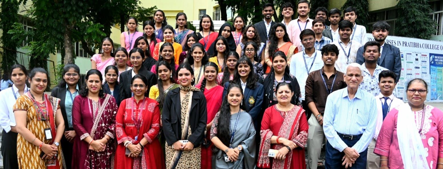 विद्यार्थी एक दिवसाचे प्राचार्या, उपप्राचार्या आणि प्राध्यापक; शिक्षक दिनाचा अनोखा उपक्रम...