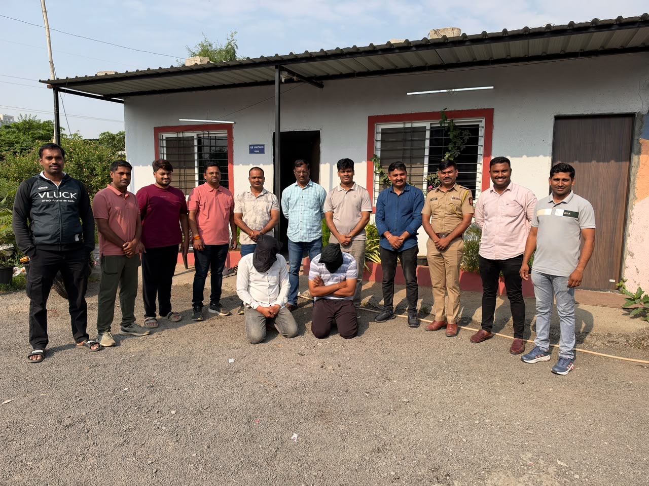 पुनावळेत कारमधून ५० लाखांची चोरी; दोघांना ८ तासांत अटक..