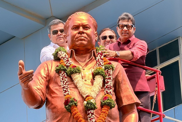 अण्णासाहेबांनी शहराच्या विकासाचा पाया रचला तर लक्ष्मणभाऊंनी कळस चढवला - अभिषेक बारणे..