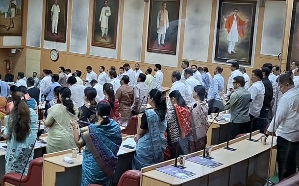 लाचखोरीच्या मुद्द्यावरून महापालिका सभेत सर्वपक्षीय नगरसेवकांकडून प्रशासनाचा निषेध..